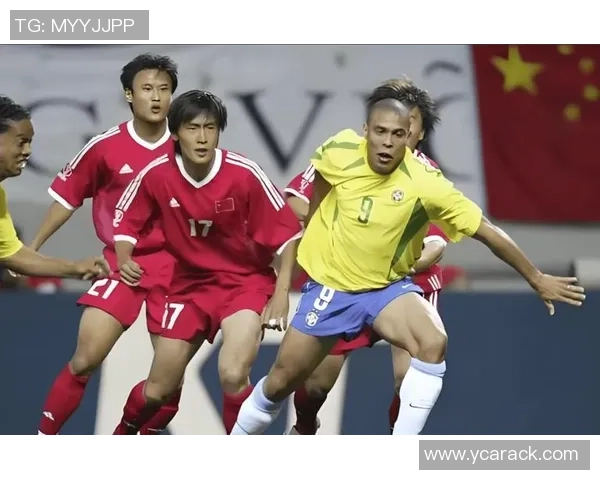 《梦想与荣耀：一位足球传奇的崛起与奋斗历程》