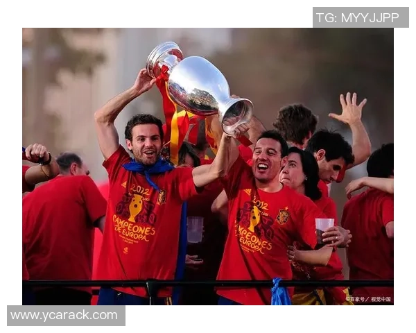 二十位传奇足球巨星纵横绿茵演绎经典瞬间与辉煌荣耀