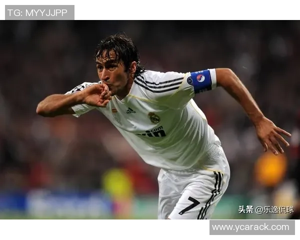 以足球球星开创辉煌时代探寻绿茵传奇与激情背后的故事