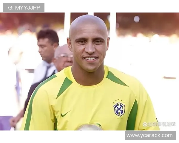 相框中的绿茵传奇记录闪耀足球球星的经典瞬间与永恒风采 相框中的绿茵传奇记录闪耀足球球星的经典瞬间与永恒风采