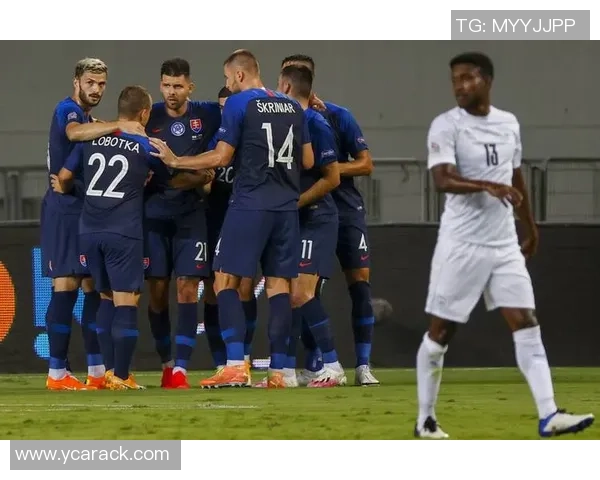 荷兰足球队小脏辫球星的独特魅力与场上表现全解析